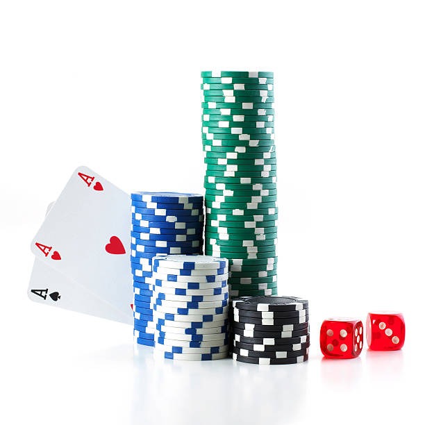 Live Ceme Online game table on net303 with dealer and active players
